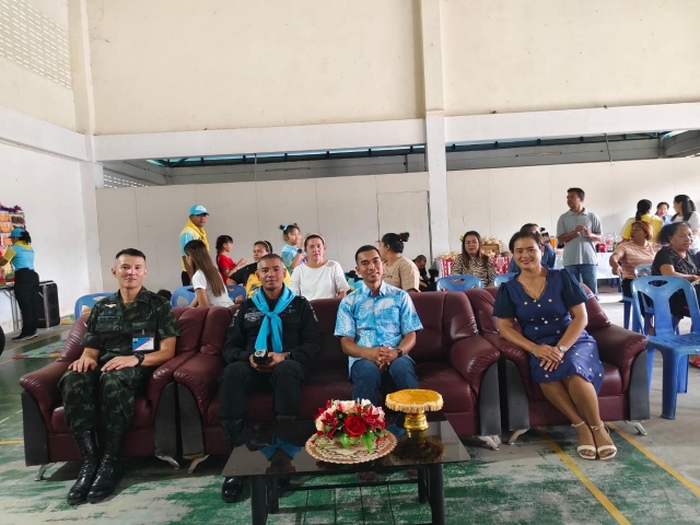 นายกเข้าร่วมกิจกรรมวันเด็กแห่งชาติ ณ โรงเรียนศูนย์ครูใต้ ม.3